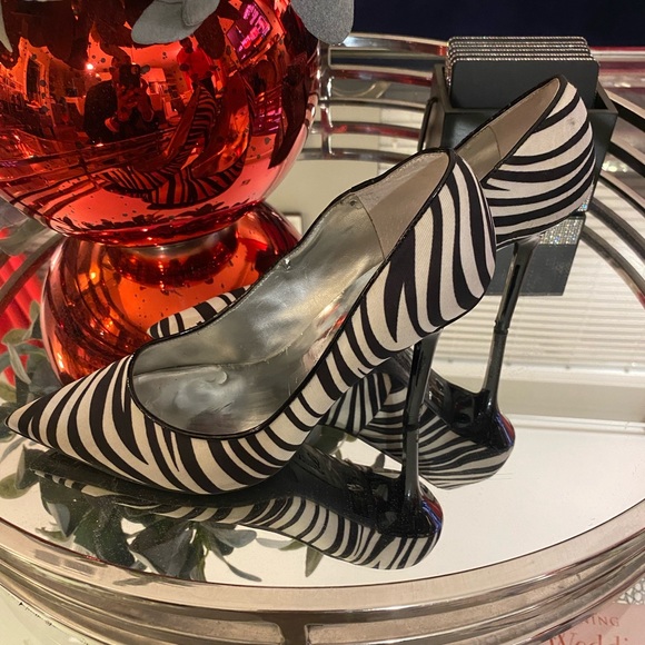 Guess Zebra Print Heels - Picture 2 of 9